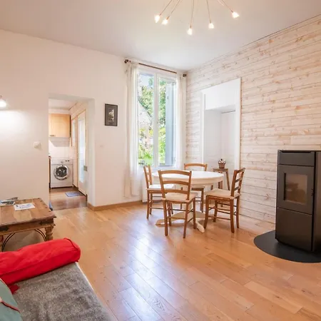 Apartment In The Heart Of Silence - House