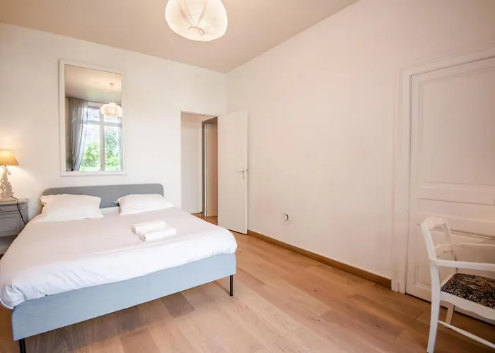 In The Heart Of Silence - House *