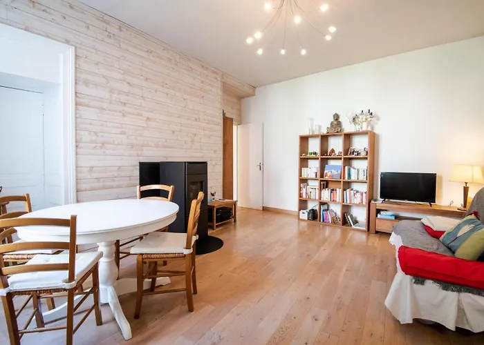 In The Heart Of Silence - House * 图尔